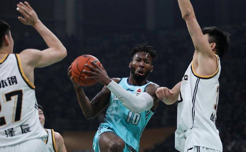 实锤？北京新小外锁定德甲悍将！杰曼默契加持短板成最大变数？